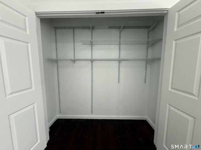 18 Bank Street, New London, CT 06320