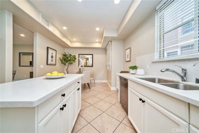 681 S Norton Avenue 107, Los Angeles, CA 90005