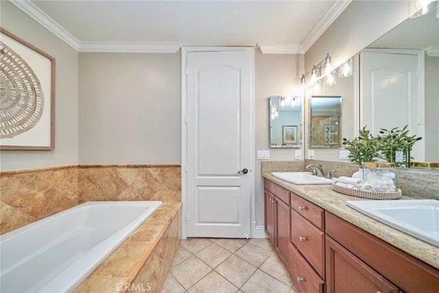 681 S Norton Avenue 107, Los Angeles, CA 90005