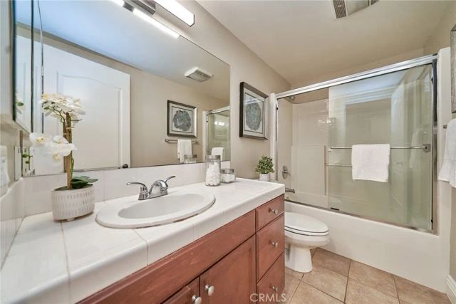 681 S Norton Avenue 107, Los Angeles, CA 90005