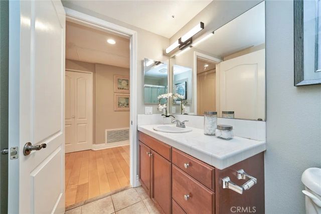 681 S Norton Avenue 107, Los Angeles, CA 90005