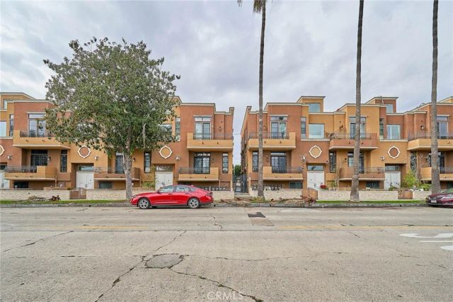 681 S Norton Avenue 107, Los Angeles, CA 90005