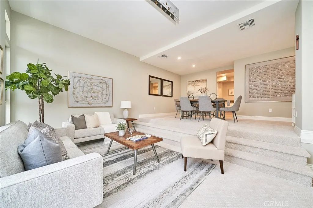 681 S Norton Avenue 107, Los Angeles, CA 90005