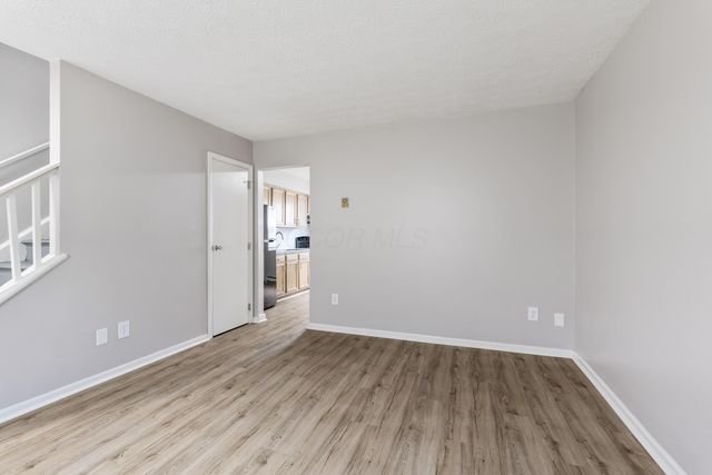 524 Clarendon Avenue, Columbus, OH 43223