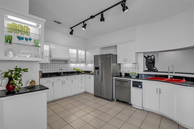 107 Shirleen Drive, Pasadena, TX 77586