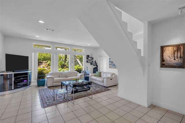 107 Shirleen Drive, Pasadena, TX 77586