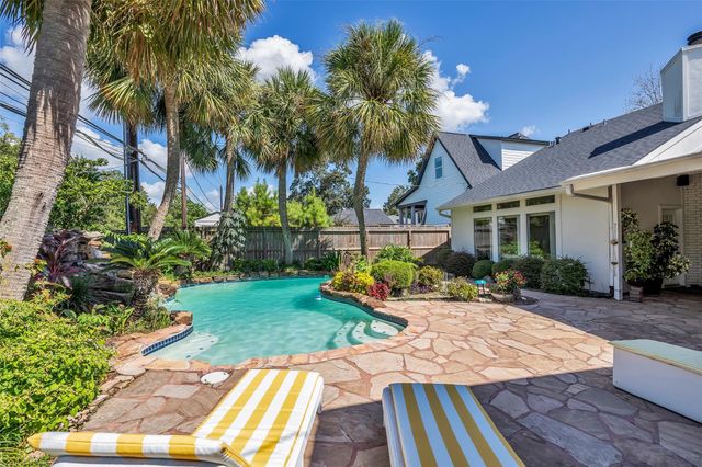 107 Shirleen Drive, Pasadena, TX 77586