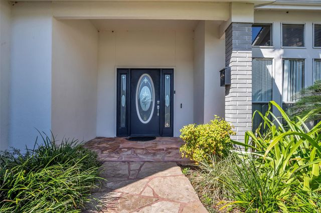 107 Shirleen Drive, Pasadena, TX 77586