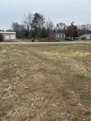 88 Clover Trail, Wayland, MI 49348