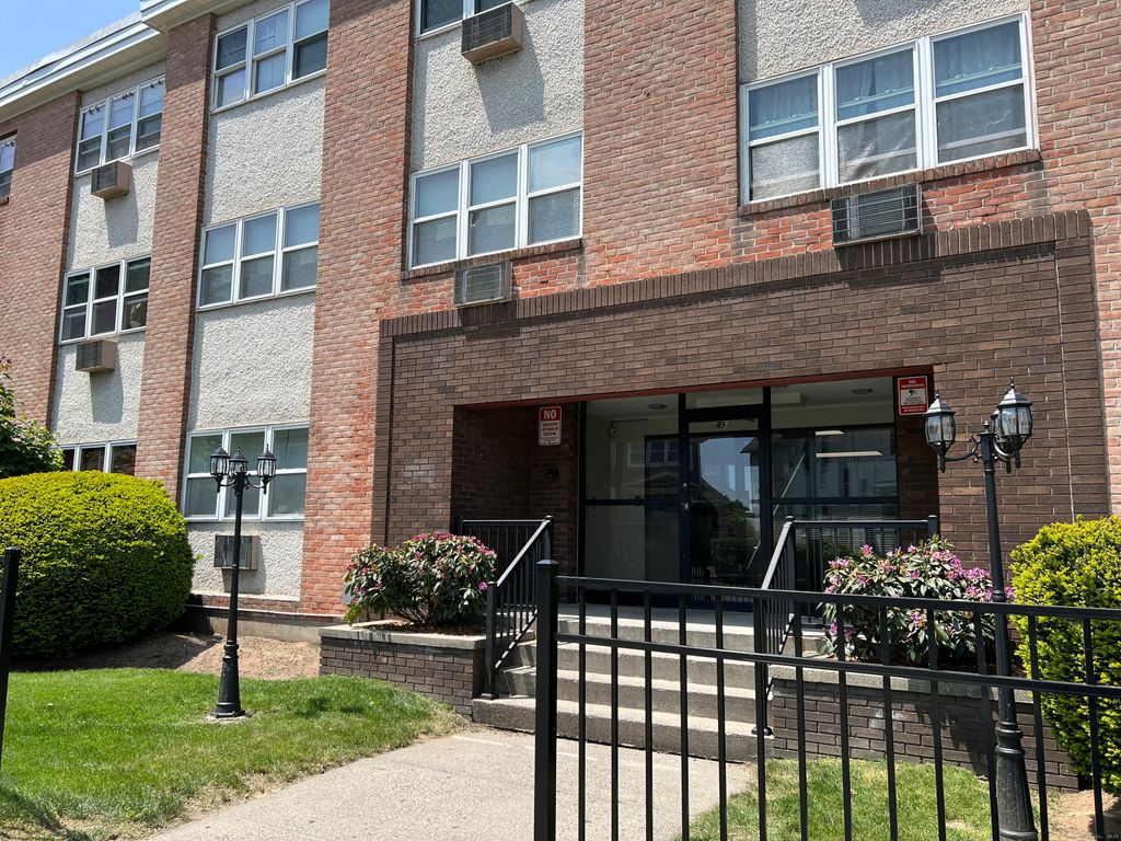 45 Monroe Street A4, Bridgeport, CT 06605