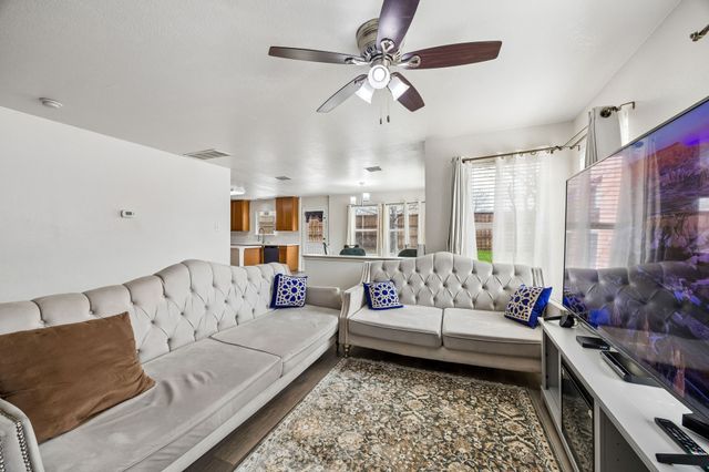 4706 Creekview Lane, Balch Springs, TX 75180