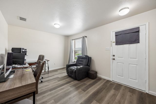 4706 Creekview Lane, Balch Springs, TX 75180