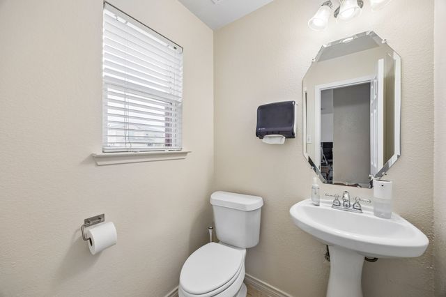 4706 Creekview Lane, Balch Springs, TX 75180