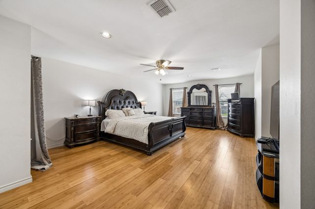 4706 Creekview Lane, Balch Springs, TX 75180