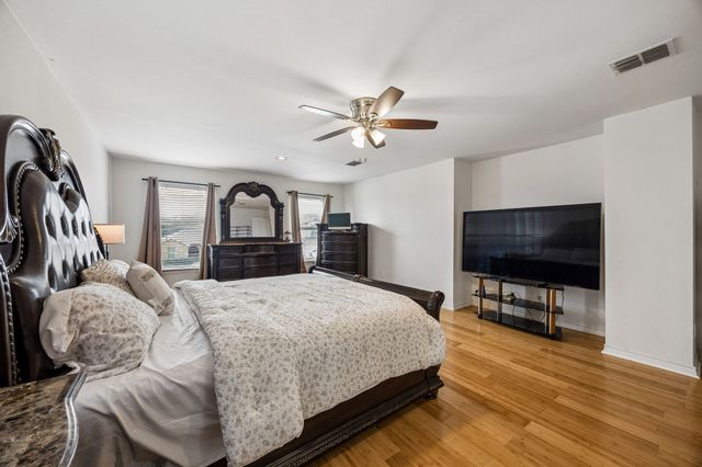 4706 Creekview Lane, Balch Springs, TX 75180