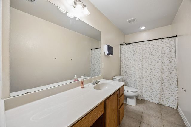 4706 Creekview Lane, Balch Springs, TX 75180