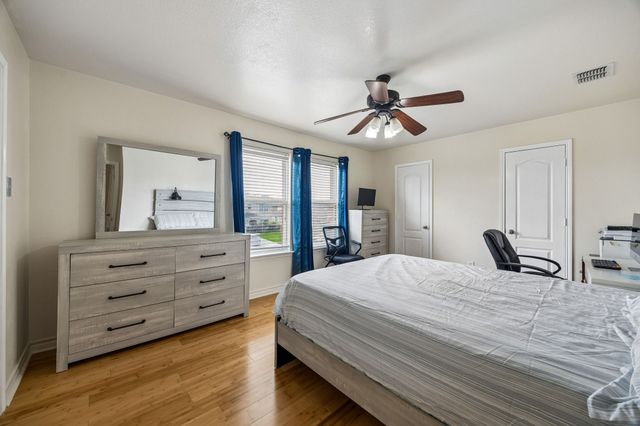 4706 Creekview Lane, Balch Springs, TX 75180