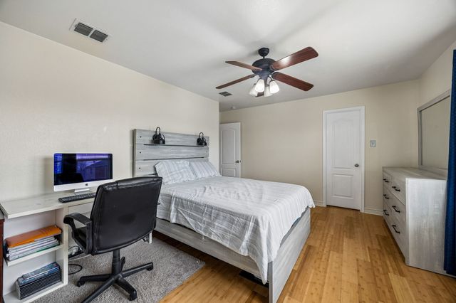 4706 Creekview Lane, Balch Springs, TX 75180