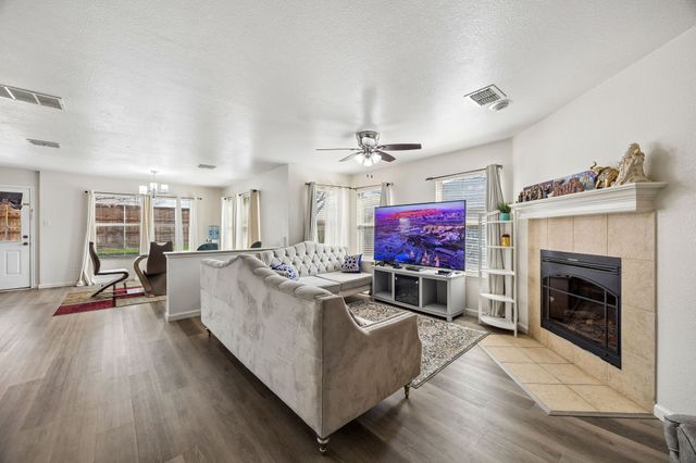 4706 Creekview Lane, Balch Springs, TX 75180