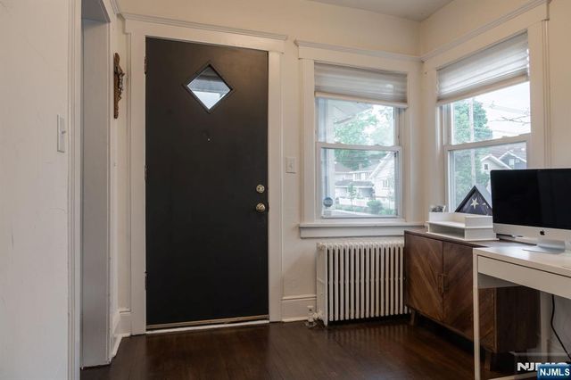 77 E Clinton Avenue, Bergenfield, NJ 07621