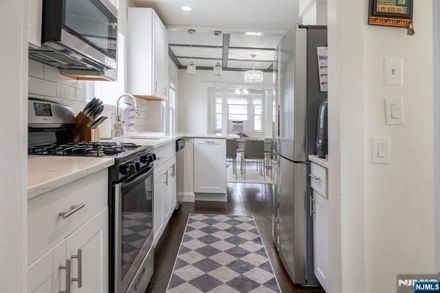 77 E Clinton Avenue, Bergenfield, NJ 07621