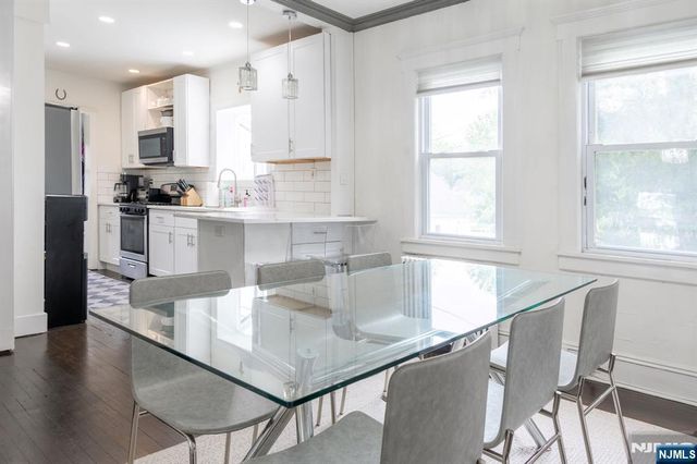 77 E Clinton Avenue, Bergenfield, NJ 07621