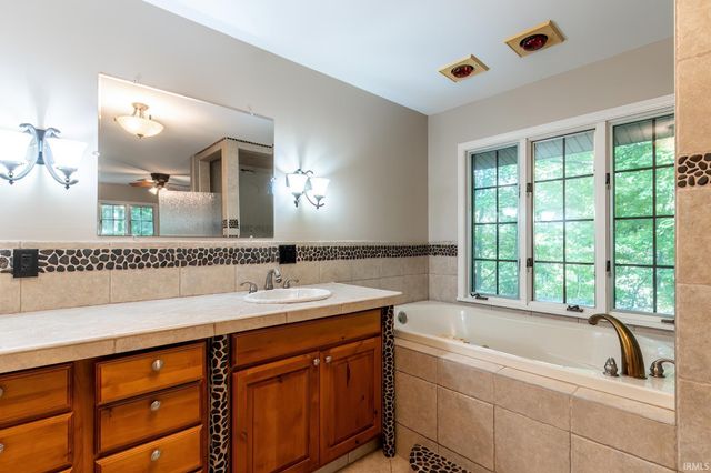 13326 Hardisty Road, Fort Wayne, IN 46845