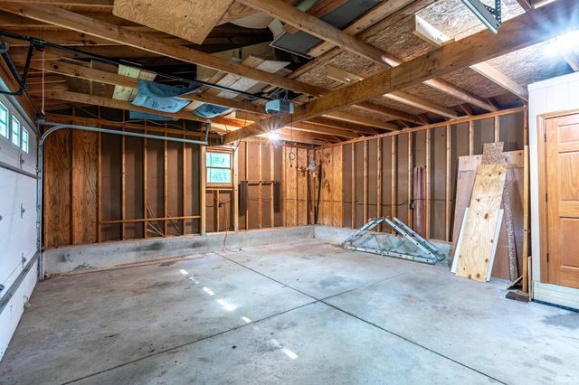 13326 Hardisty Road, Fort Wayne, IN 46845