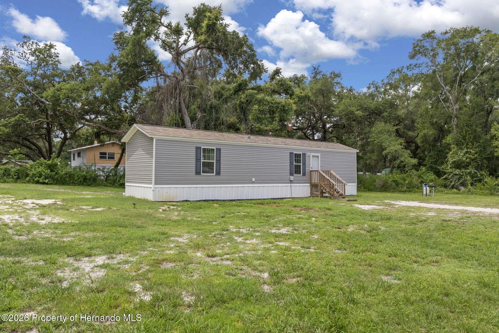 4363 County Road 690, Webster, FL 33597