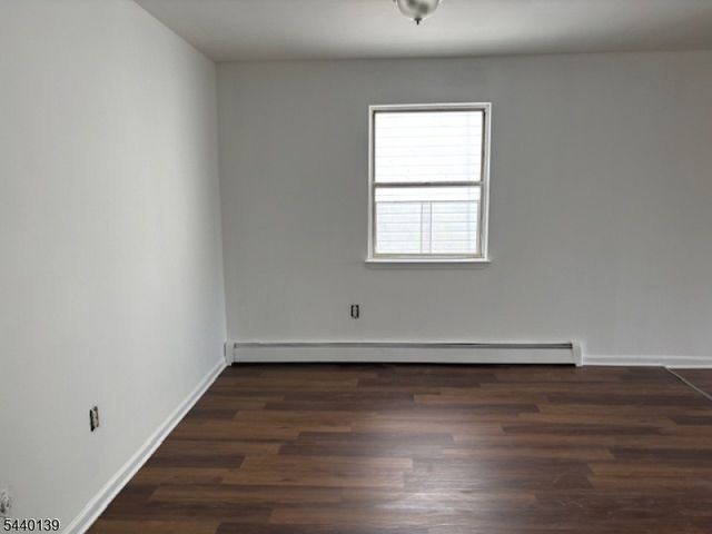 148 Magnolia Ave, Elizabeth City, NJ 07206