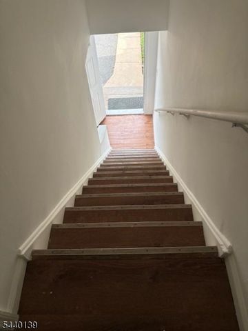148 Magnolia Ave, Elizabeth City, NJ 07206