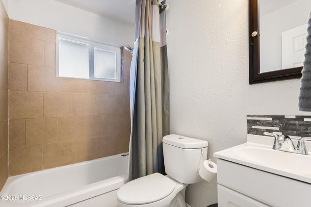 27 NW Freihage Drive, Sierra Vista, AZ 85635