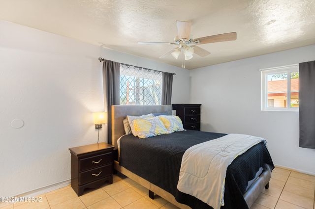 27 NW Freihage Drive, Sierra Vista, AZ 85635