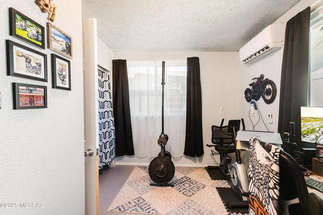 27 NW Freihage Drive, Sierra Vista, AZ 85635