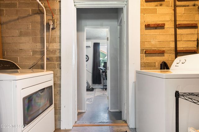 27 NW Freihage Drive, Sierra Vista, AZ 85635