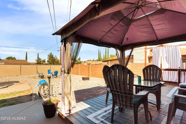 27 NW Freihage Drive, Sierra Vista, AZ 85635