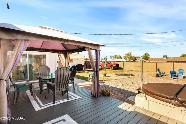 27 NW Freihage Drive, Sierra Vista, AZ 85635