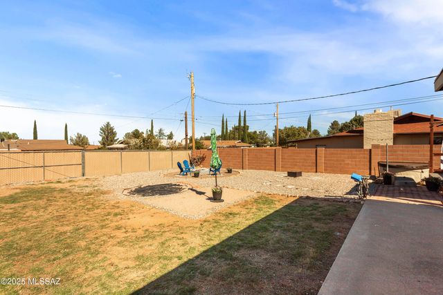27 NW Freihage Drive, Sierra Vista, AZ 85635