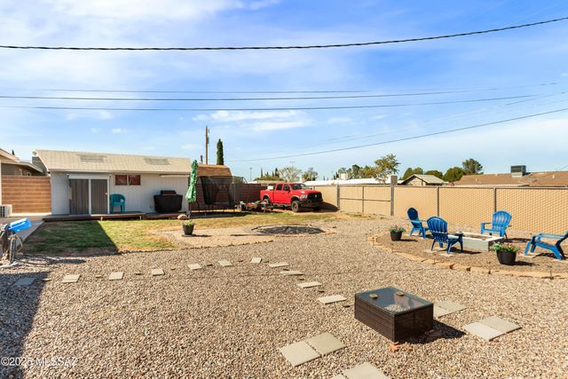 27 NW Freihage Drive, Sierra Vista, AZ 85635