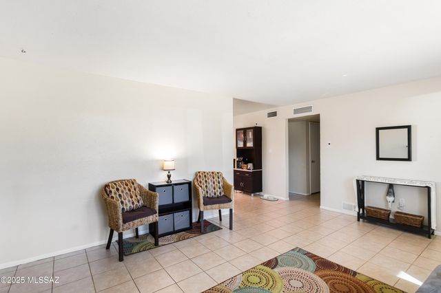 27 NW Freihage Drive, Sierra Vista, AZ 85635