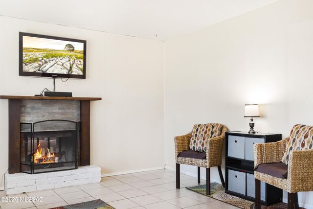 27 NW Freihage Drive, Sierra Vista, AZ 85635