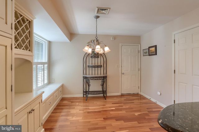 29 CAMBRIDGE DR, Hershey, PA 17033