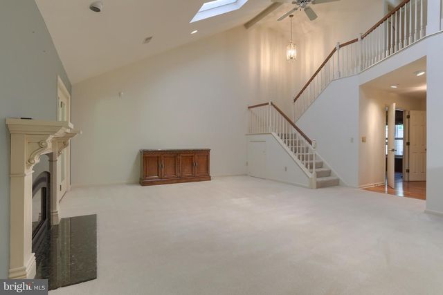 29 CAMBRIDGE DR, Hershey, PA 17033