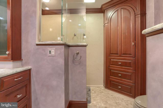 29 CAMBRIDGE DR, Hershey, PA 17033