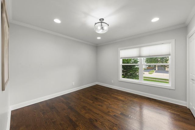 383 Elm Street, Glen Ellyn, IL 60137