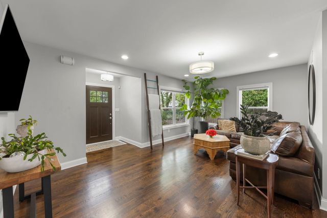 383 Elm Street, Glen Ellyn, IL 60137