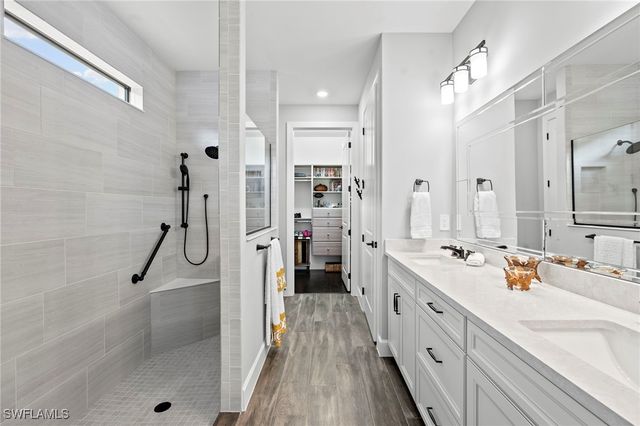 9811 Everglades DR, Naples, FL 34120