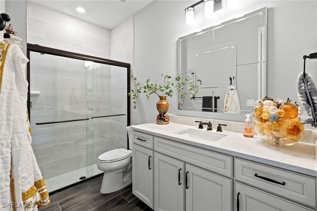 9811 Everglades DR, Naples, FL 34120