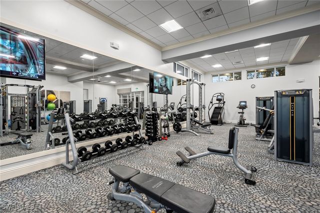 9811 Everglades DR, Naples, FL 34120