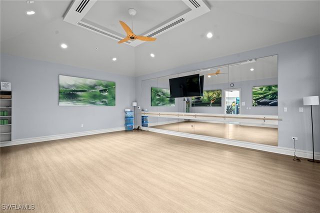 9811 Everglades DR, Naples, FL 34120